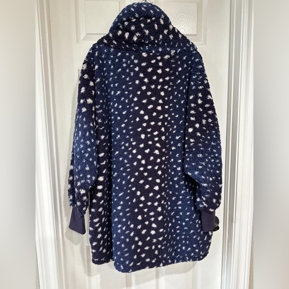 Bumblebella by Jill Martin Petite XL/1X Sherpa Shawl Lounger Navy Snow Leopard - Picture 8 of 9